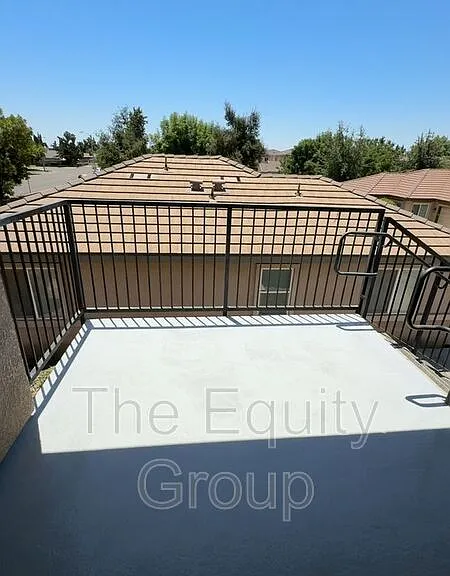 2106 W Lark Ave — Photo 16