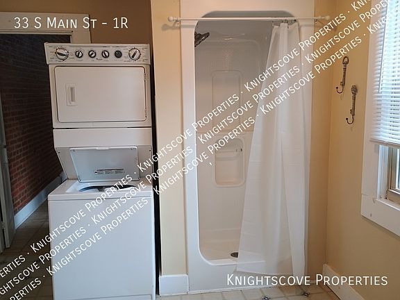 3rd image of 33 S Main St APT 1R