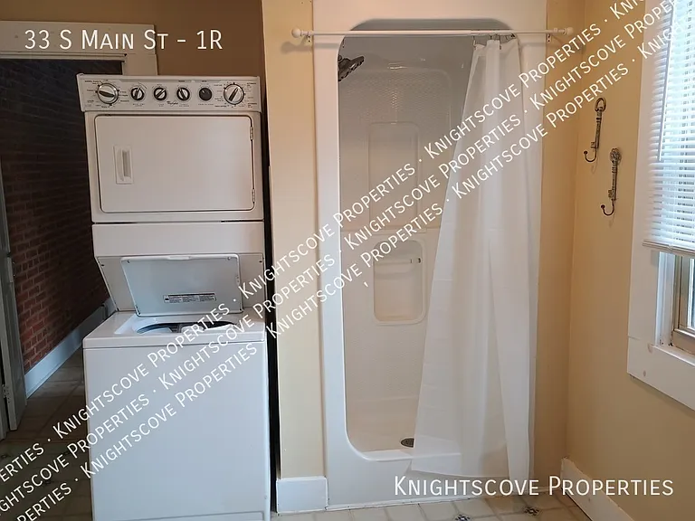33 S Main St #1R — Photo 3