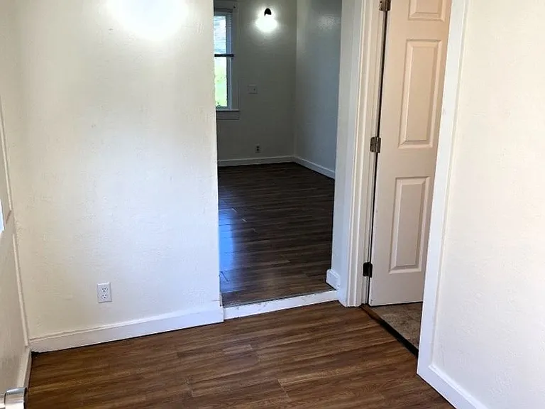 520-528 Wildwood Ave — Photo 3