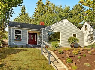 11216 Crestwood Dr S, Seattle, WA 98178