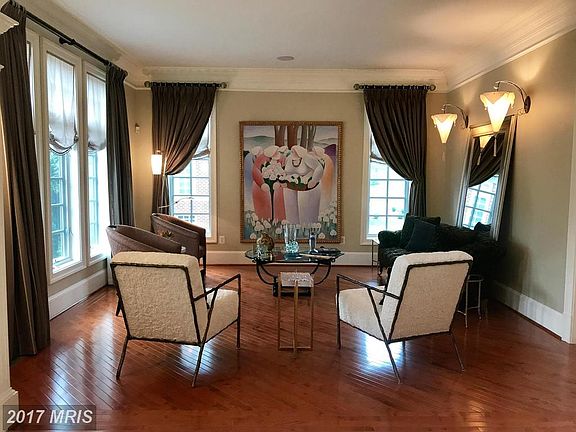 5th image of 6116 Rosemont Cir
