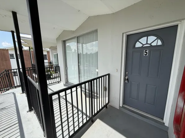 616 S Betty Ln #5, Clearwater, FL 33756