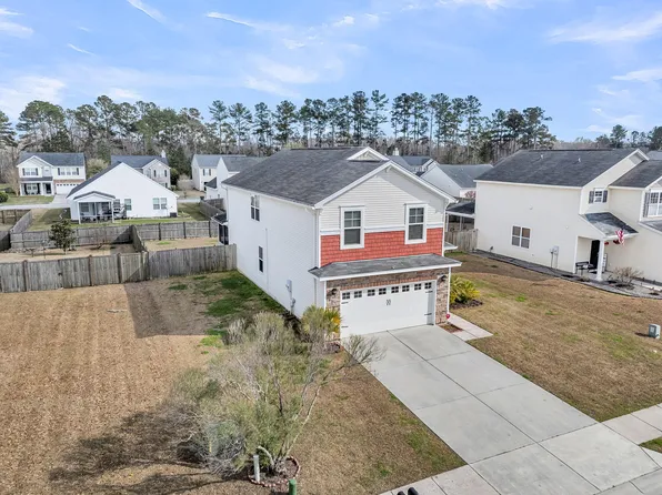 415 Watershed Dr, Goose Creek, SC 29445