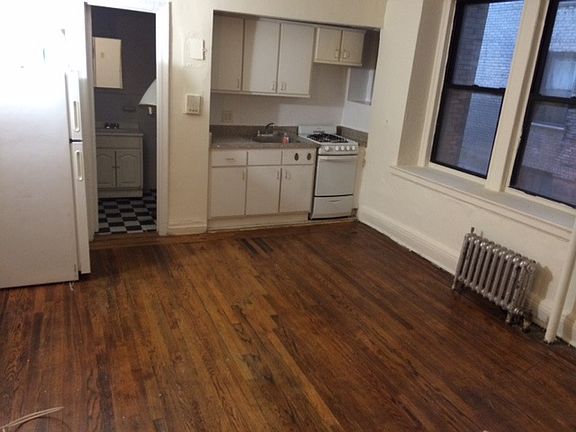 2nd image of 4308 40th St APT 2F