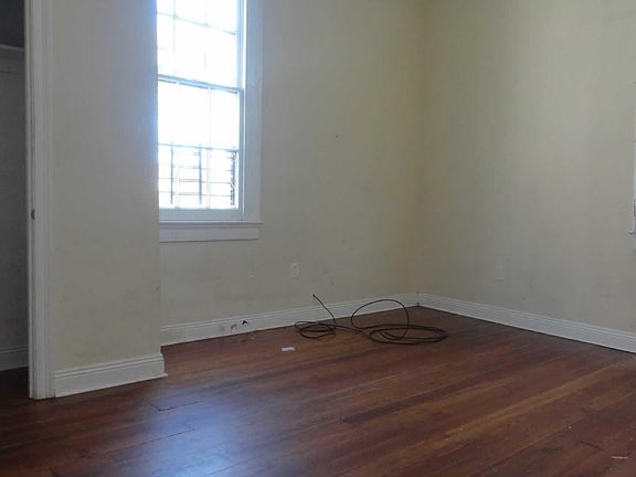 5th image of 625 S Miro St