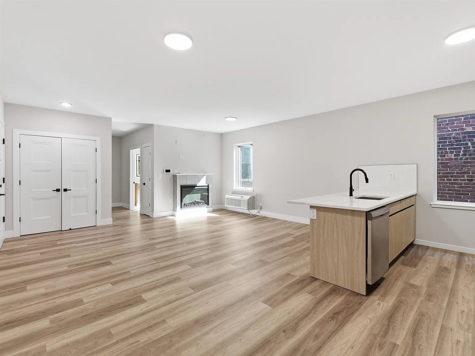 Mari-Mar Residences — Photo 3