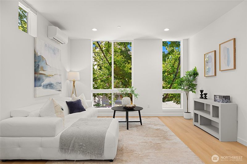 4th image of 955 N 35th Street
