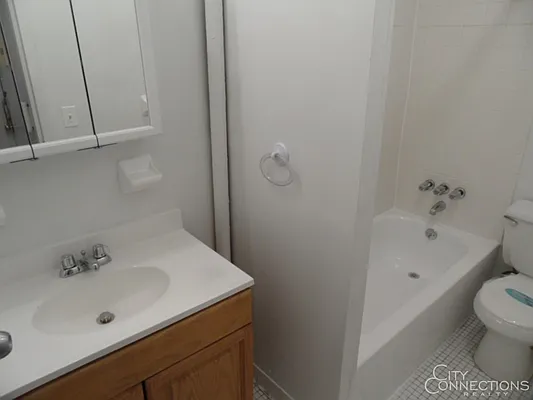 Rented by City Connections Realty | media 19