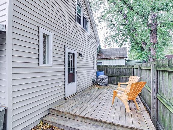 5th image of 851 Starkweather Ave