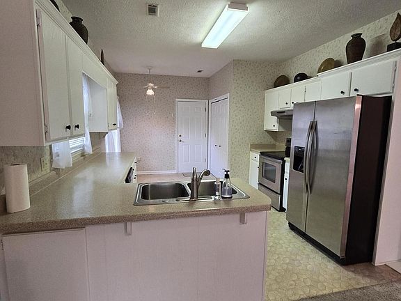 4th image of 106 Willow Leaf Pl