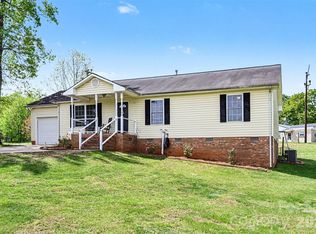 353 Woodlawn Ave, Mount Holly, NC 28120