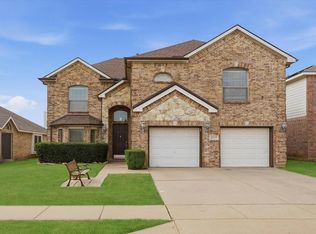 11200 Whispering Brook Ln, Fort Worth, TX 76140