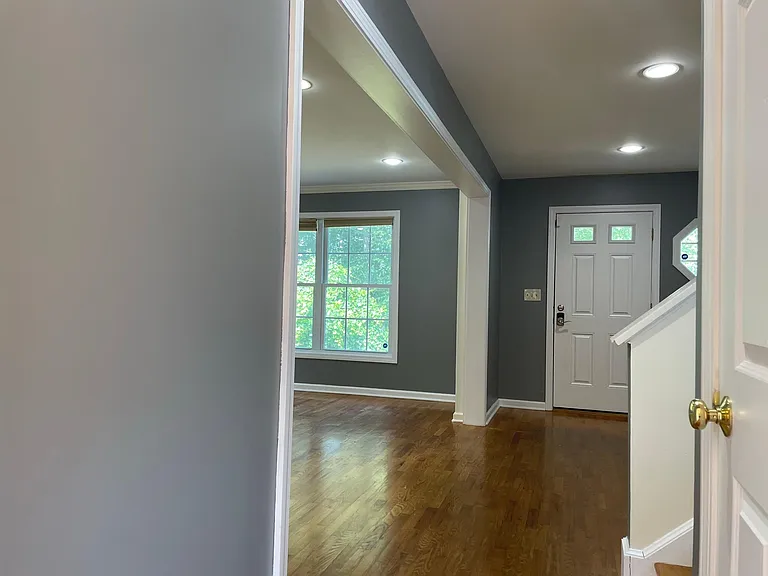765 Hart St — Photo 7