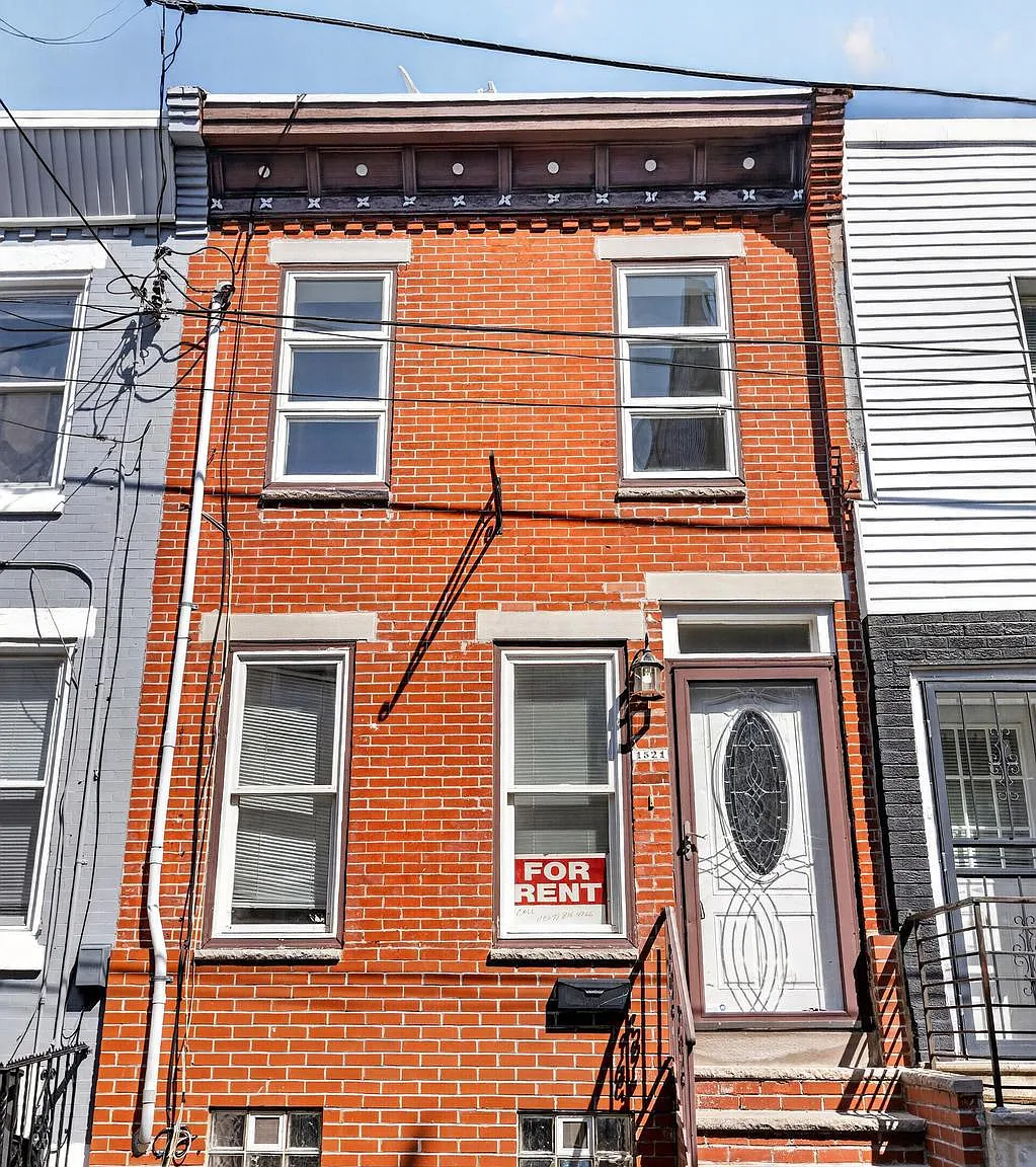 2 bed, 1.5 bath, 920 sqft, $1,750 — Photo 1