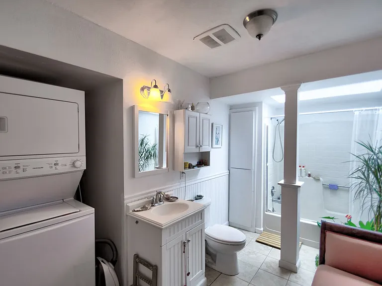 1715 Quince St NE #A — Photo 11