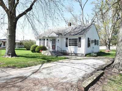 402 W College Ave, Morocco, IN, 47963