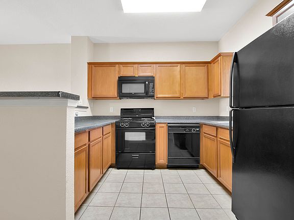 5th image of 3150 N Yarbrough Dr APT E11