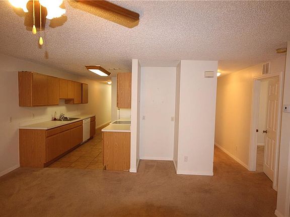 4th image of 815 Eastern Ave #817