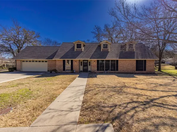 613 Turtle Creek Dr, Greenville, TX 75402