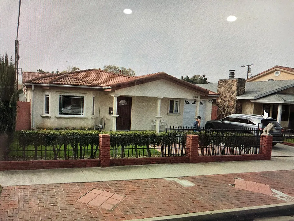 11562 Dartmouth Dr