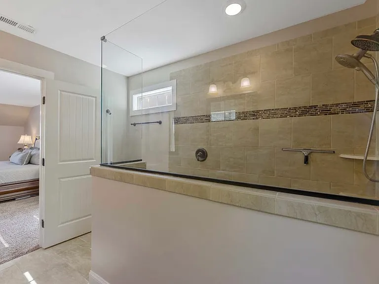8425 Hobhouse Cir — Photo 34