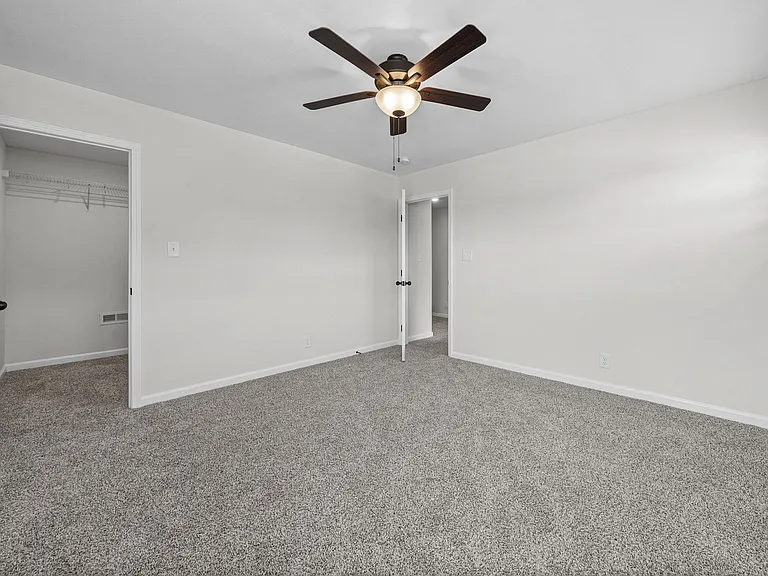 412 Hillside Dr — Photo 20