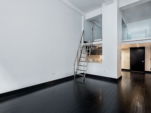 4th image of 254 Park Ave S APT 4P