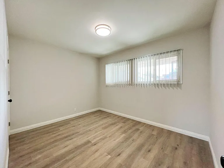 325 N Garfield Ave #I — Photo 10