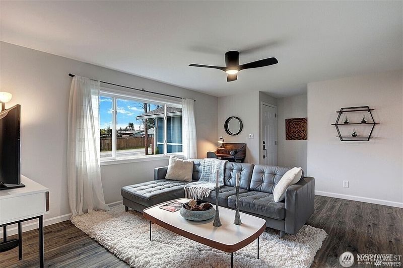 3rd image of 3708 NE 22nd Street