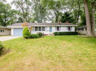 2232 Reneer Ave, Norton Shores, MI 49441