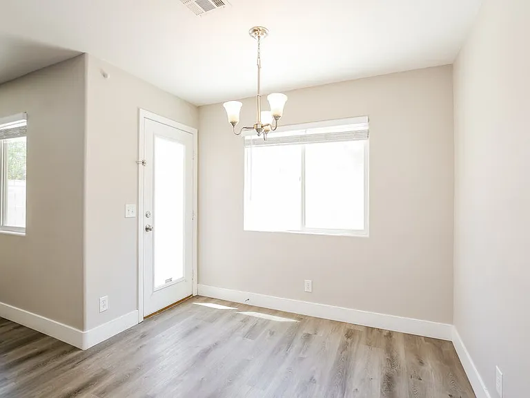 9205 Millikan Ave — Photo 8