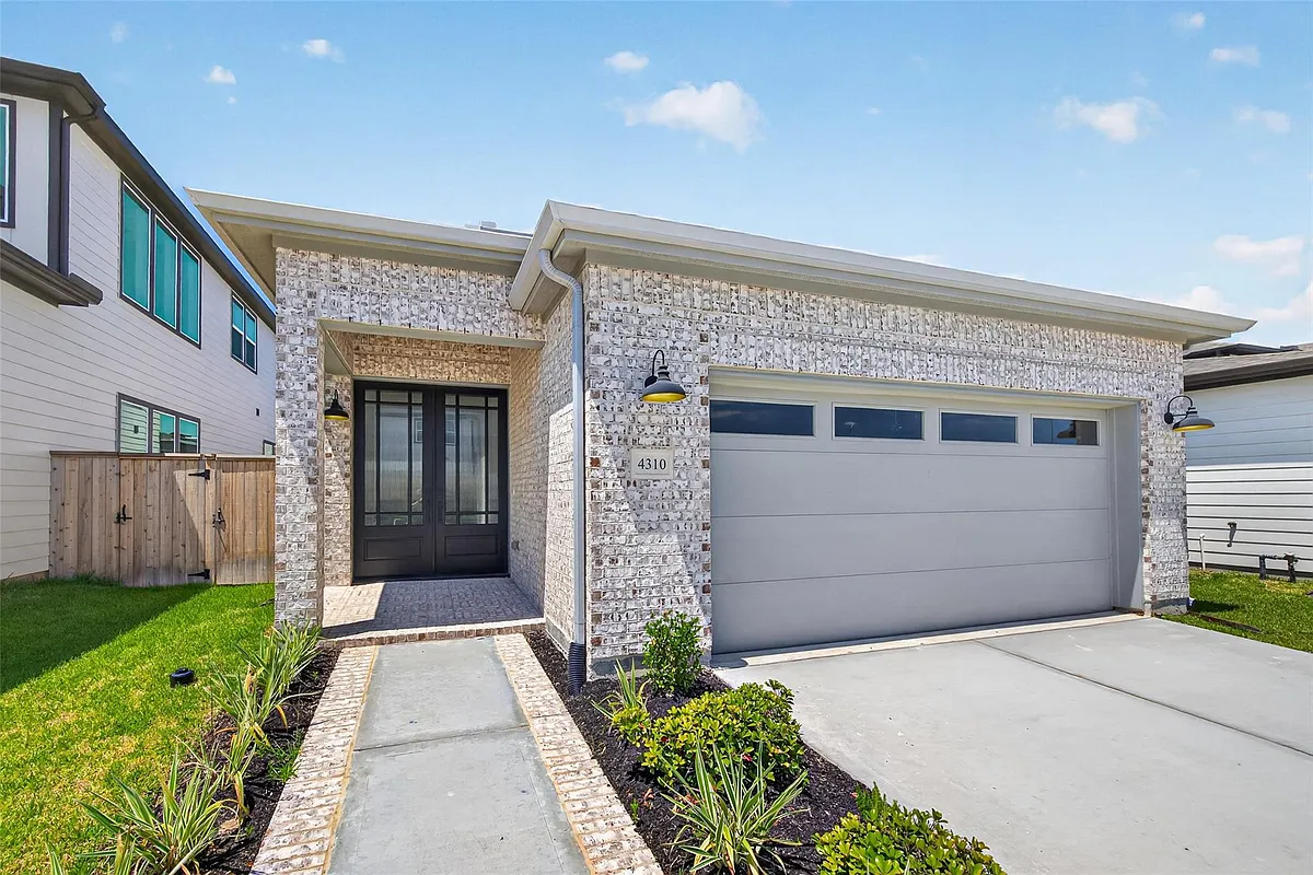 Building Photo - 703 Sonfield Dr