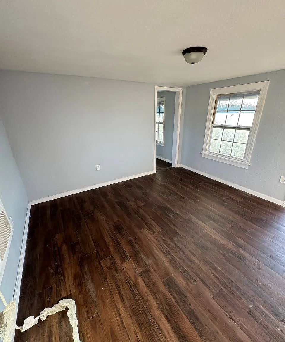 Breckenridge Apartments — Photo 3