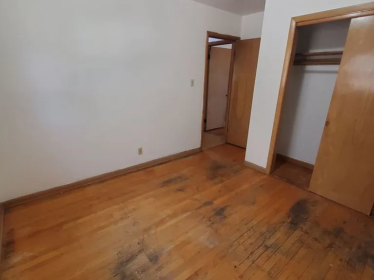 5205 N 55th St. (4 Unit) — Photo 9