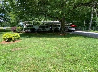 729 Carbondale Rd SW, Dalton, GA 30721