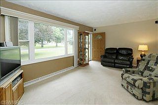 5th image of 6118 E H Ave