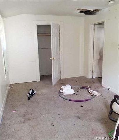 2nd image of 524 Nelson Ave