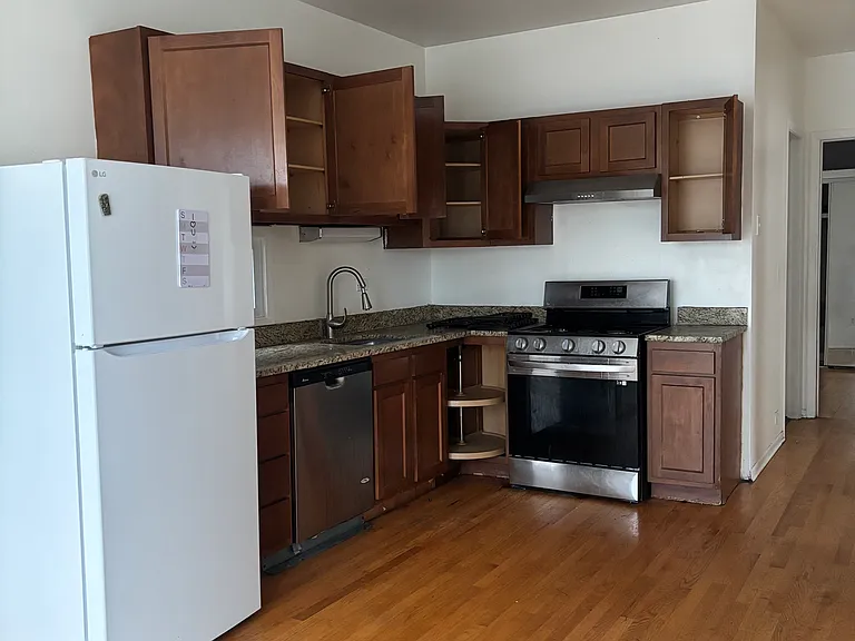 5014 W Byron St #2 — Photo 9