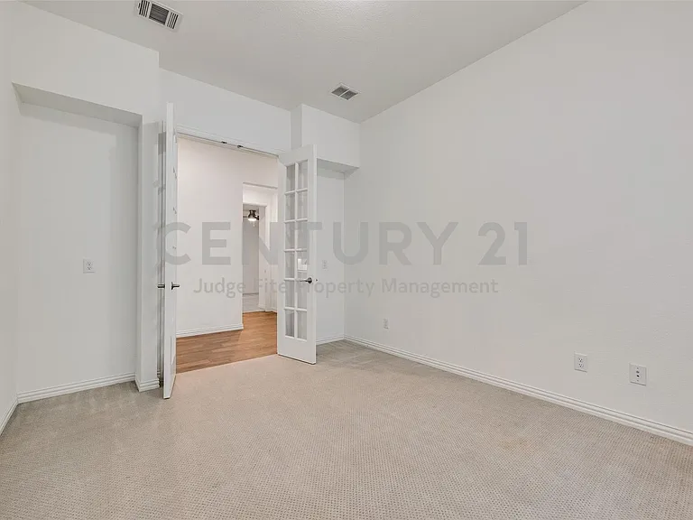 536 Cedarwood St — Photo 31