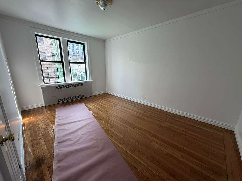 1st image of 2285 Bathgate Ave APT 2C