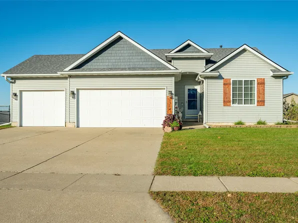 1714 Crabapple Ln, Granger, IA 50109
