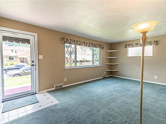 3rd image of 426 2nd St