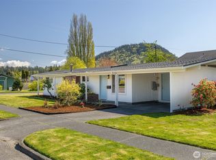 1418 Hillcrest Pkwy, Mount Vernon, WA 98274
