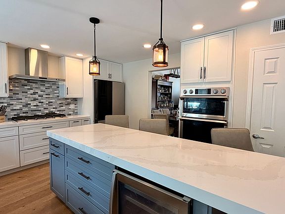 5th image of 2633 Valewood Ave