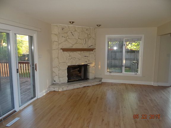 3rd image of 15720 Central Ave APT 4