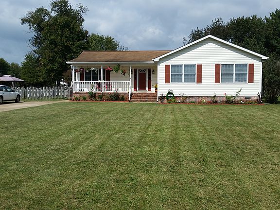 2nd image of 107 S Brooks Dr