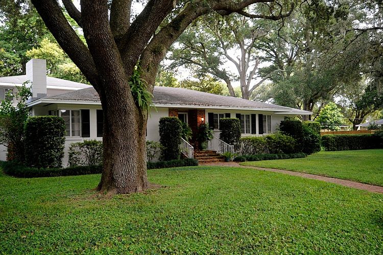 1st image of 1150 Bougainvillea Way E