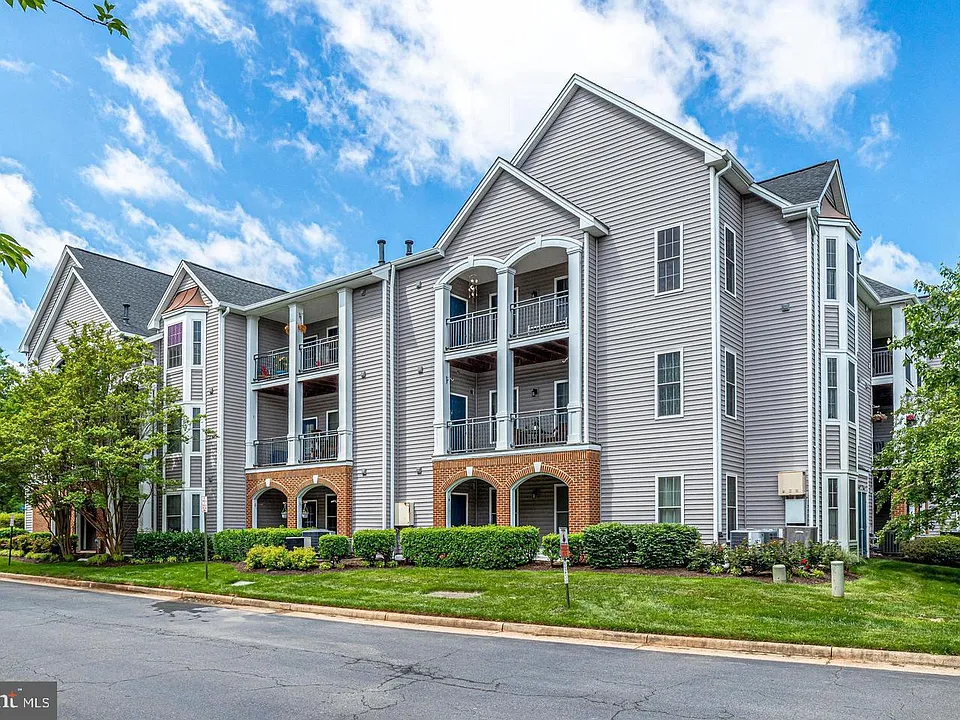 46604 Ellicott Sq #103