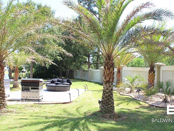 2nd image of 12219 Gateway Dr